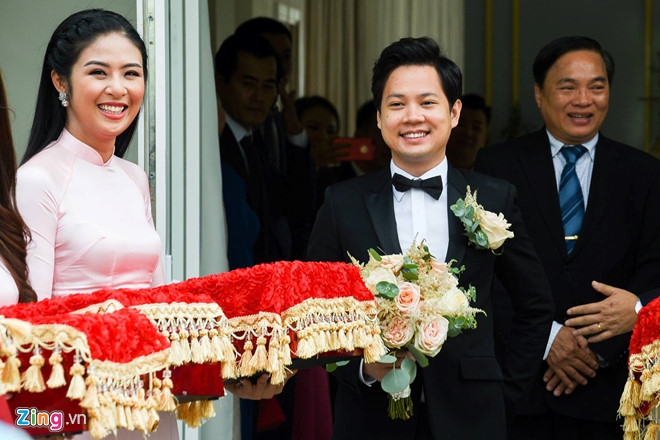 Dang Thu Thao tung hoa cuoi cho Ngoc Han sau hon le hinh anh 2
