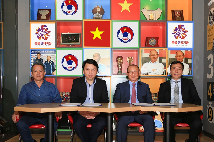 VFF và HLV Park Hang-seo nhanh chóng tìm được tiếng nói chung để sớm hoàn tất hợp đồng.