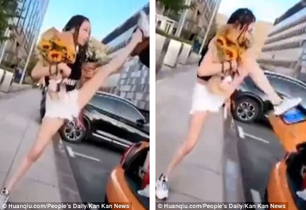 Mỗi người có thể sử dụng những động tác và kỹ thuật khác nhau, miễn là họ có thể đóng nắp cốp đang mở bằng chân.