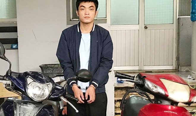 Vua ra tu lai bi bat vi trom tai san hinh anh 1