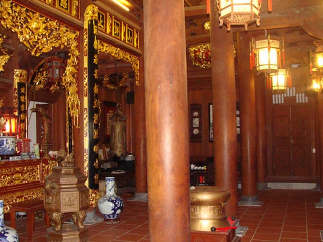 nhà dát vàng, biệt thự, dát vàng, mạ vàng, lâu đài