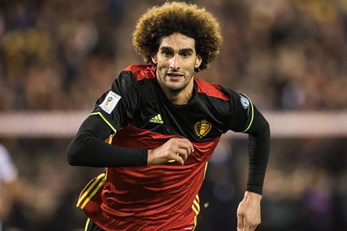 dai chien voi liverpool, m.u nhan tin du ve fellaini hinh anh 1
