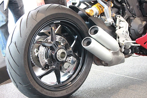 ducati-supersport-moto-duong-pho-ve-viet-nam-gia-hon-nua-ty-6