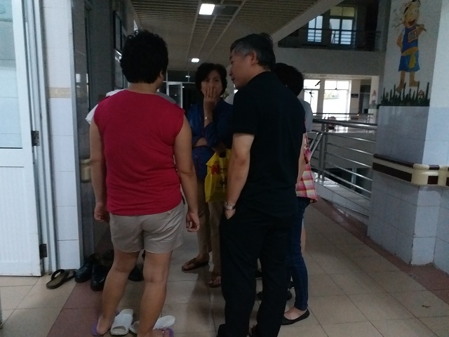 hoc sinh lop 7 bi bong o truong hoc: “con toi van hoang loan va so bi ky luat” - 1