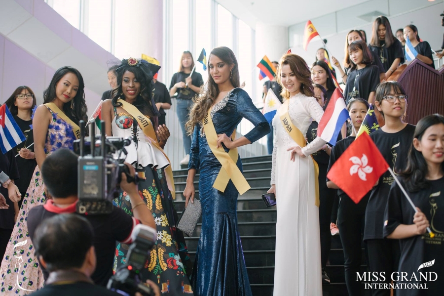 Người đẹp Nhật Bản tiết lộ lý do chọn áo dài xuất hiện tại Miss Grand International - ảnh 1