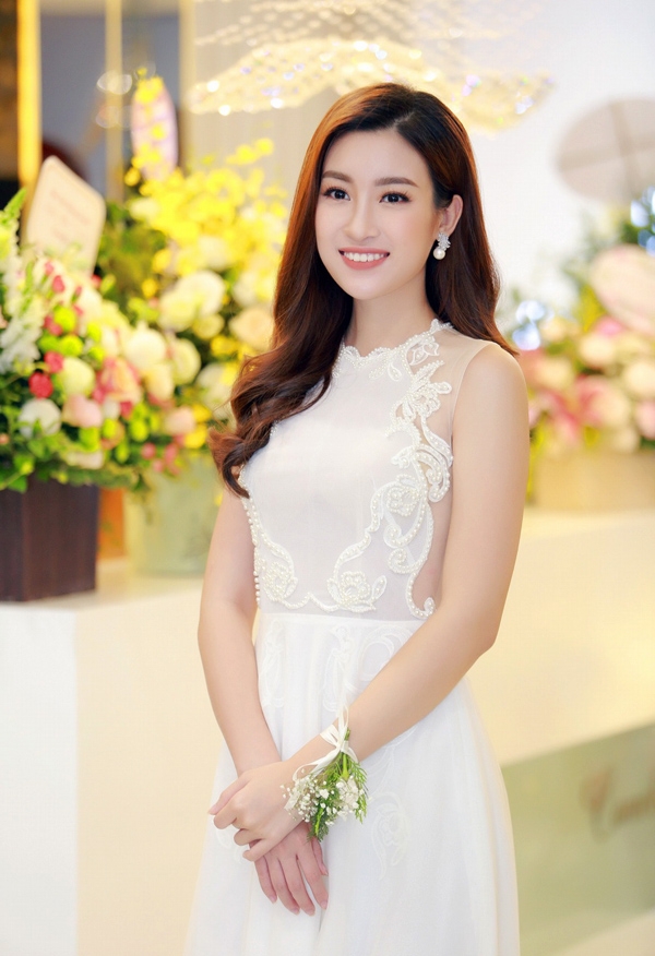 6-my-nhan-viet-mac-dep-nhat-tuan-9-10-2