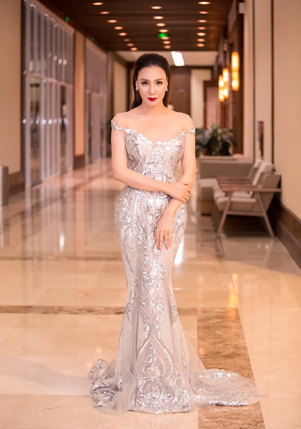 6-my-nhan-viet-mac-dep-nhat-tuan-9-10-4