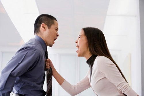 7 dau hieu chung to ca gia dinh ban dang stress qua muc - 1