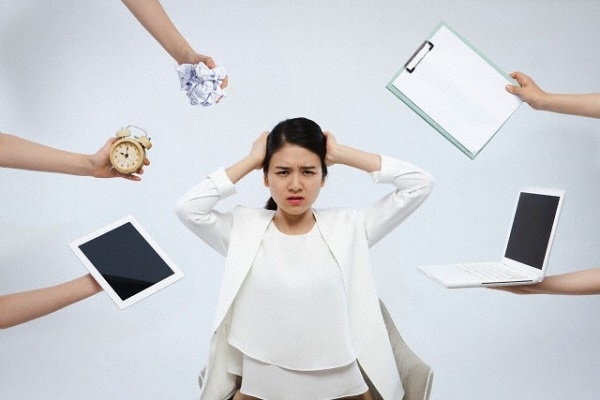 7 dau hieu chung to ca gia dinh ban dang stress qua muc - 2