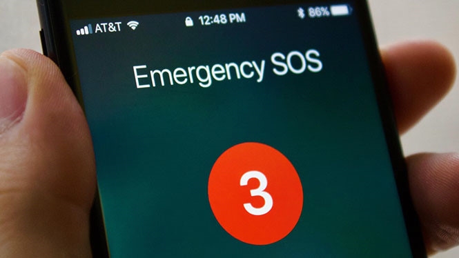 Emergency SOS sẽ hiển thị màn hình đếm ngược khi được kích hoạt