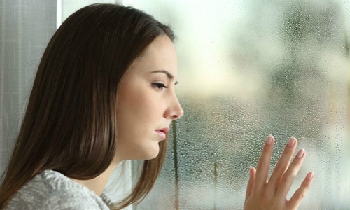 Chồng mong tôi đồng ý để anh bù đắp tình cảm cho chị bạn học cũ