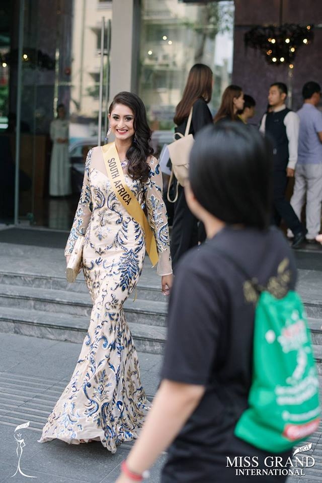 dai dien hong kong bi che xau dong troi khi tham du miss grand international 2017 tai viet nam - 9