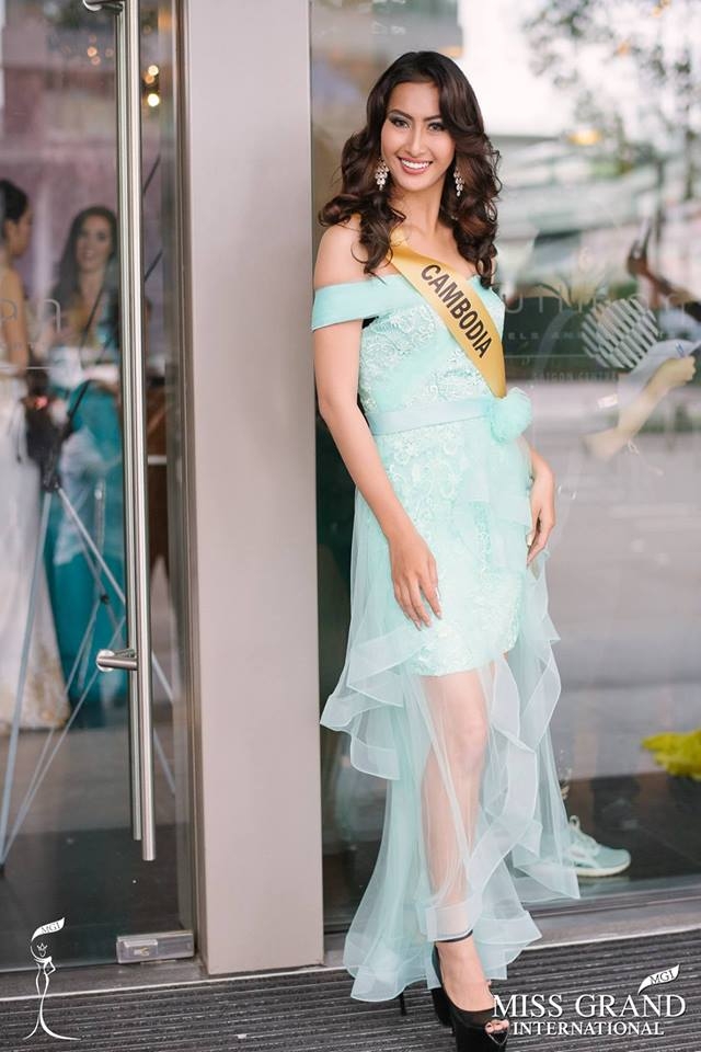 dai dien hong kong bi che xau dong troi khi tham du miss grand international 2017 tai viet nam - 12
