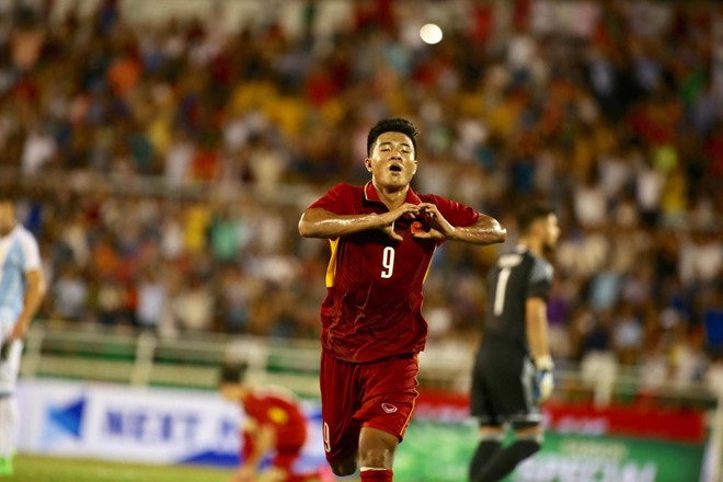 'Duc Chinh len tuyen cung khong canh tranh duoc vi tri' hinh anh 1