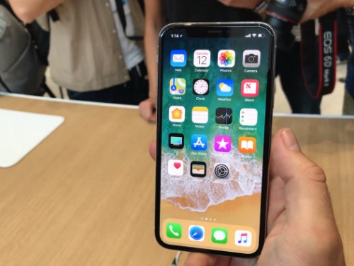 iphone x mat 5 nam thiet ke, tung mac vo so sai lam hinh anh 2