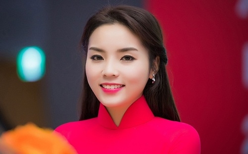 ky duyen tiep tuc dinh nghi ván phau thuat mi voi hinh anh doi mat khac la - 4