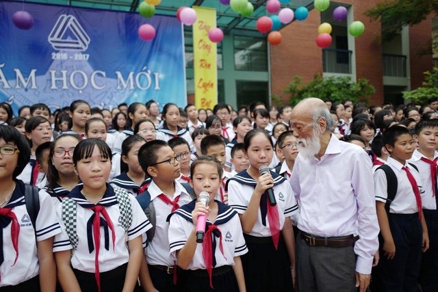 ky uc thanh lap truong: 