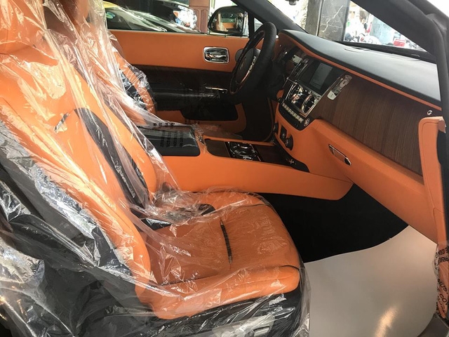 Rolls-Royce Dawn 25 tỷ Đồng bất ngờ xuất hiện tại Sài thành - Ảnh 14.