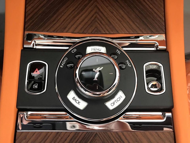 Rolls-Royce Dawn 25 tỷ Đồng bất ngờ xuất hiện tại Sài thành - Ảnh 15.