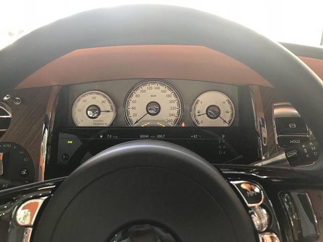 Rolls-Royce Dawn 25 tỷ Đồng bất ngờ xuất hiện tại Sài thành - Ảnh 17.