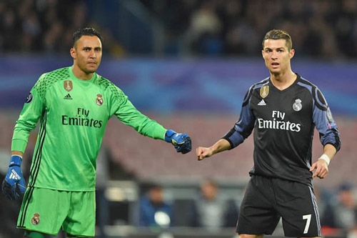 ronaldo yeu cau real ban gap navas, mua thu mon khac hinh anh 1