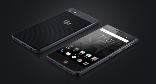 smartphone-blackberry-chong-nuoc-dau-tien-ra-mat-gia-463-usd-1
