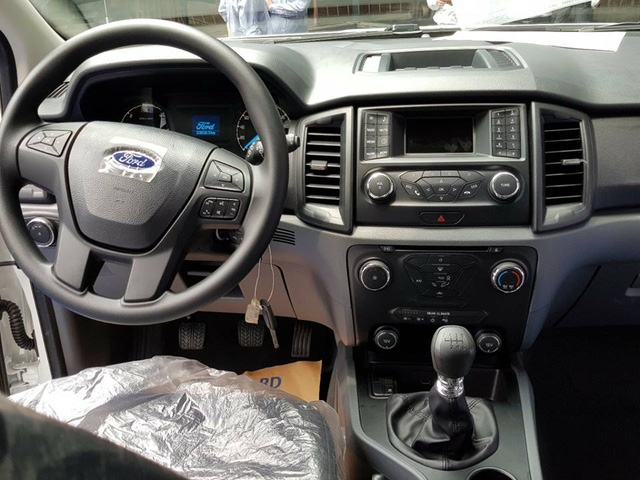 Lộ thêm ảnh và giá bán của Ford Everest mới tại Việt Nam - Ảnh 6.