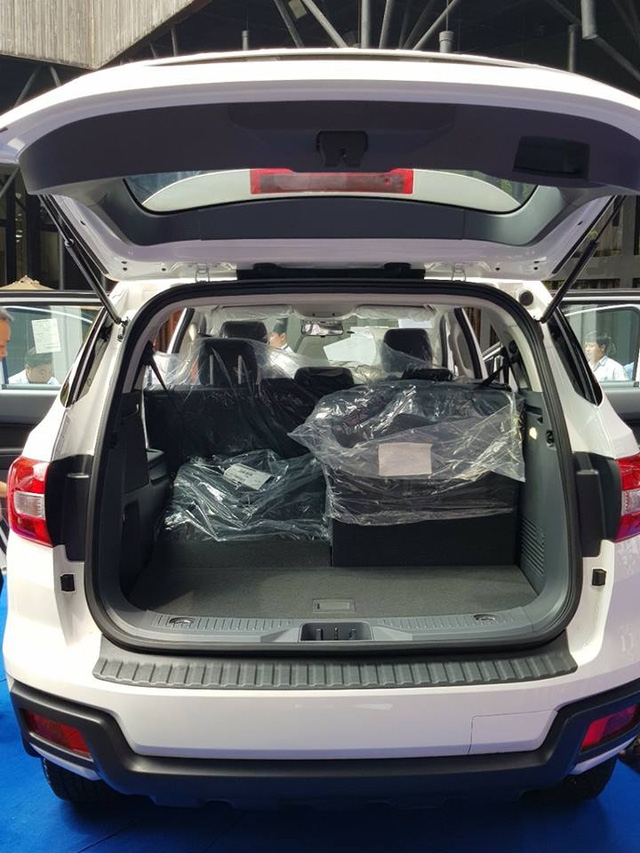 Lộ thêm ảnh và giá bán của Ford Everest mới tại Việt Nam - Ảnh 7.