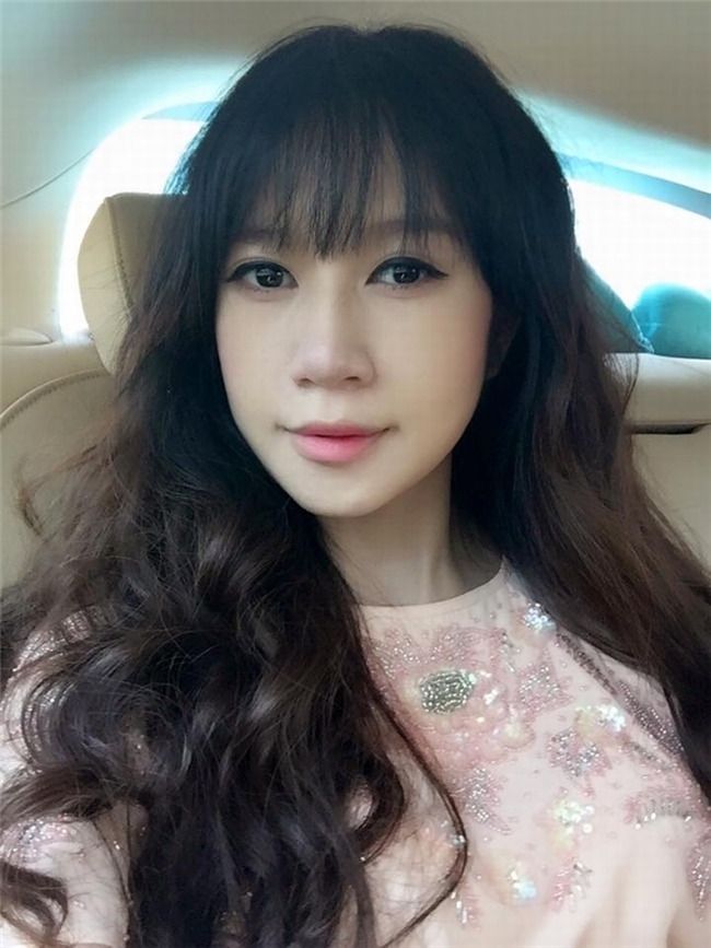 minh ha tuoi u40 la ba me 4 con tre nhat showbiz kho ai do noi hinh anh 7