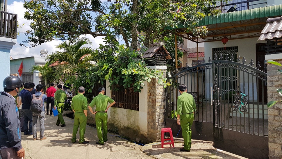 mot nha dan bi cai min, phat no kinh hoang luc nua dem hinh anh 3