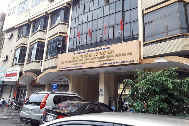 Nguyên nhân dẫn đến khó khăn cho các siêu ban QLDA là do số lượng cán bộ, người lao động nhiều hơn đầu việc