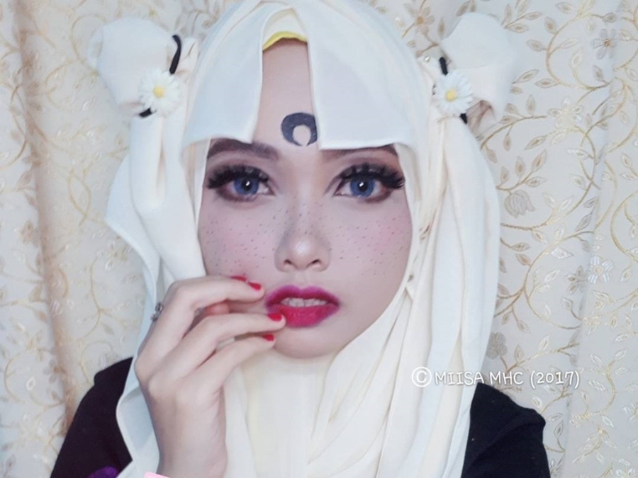 9X Malaysia hoa trang tai tinh voi khan trum dau truyen thong hinh anh 1
