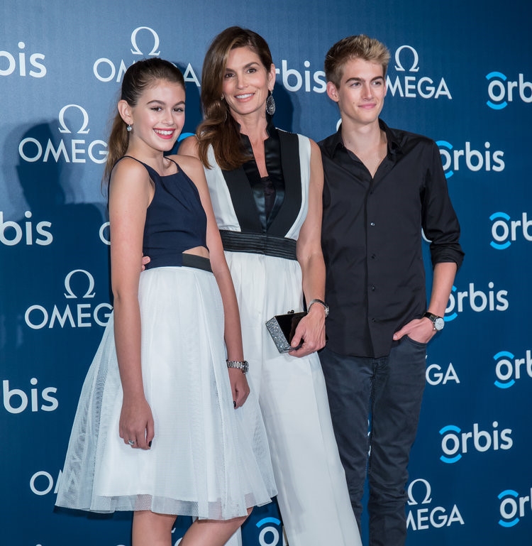 'Hoang tu, cong chua' nha Cindy Crawford: Tai khong doi tuoi hinh anh 3