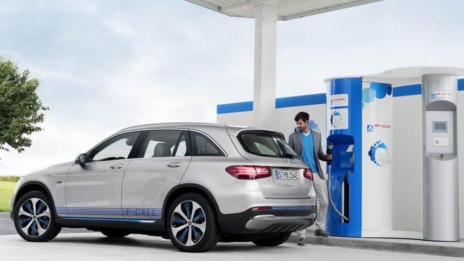 Mercedes-Benz GLC F-Cell: Xe không cần xăng - 2