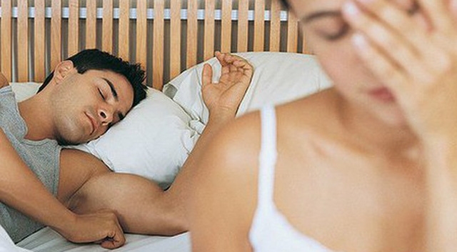 Bị chồng bỏ đói sex, chị em thường nghĩ chồng đang ngoại tình. Ảnh minh họa 