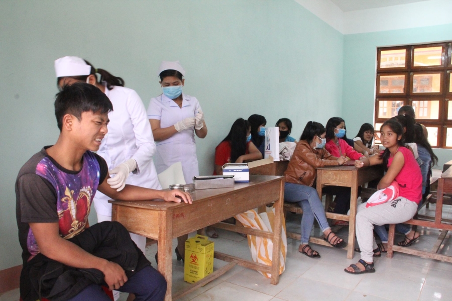 Quảng Nam: Bùng phát dịch bạch hầu ở trường tiểu học, một học sinh 8 tuổi tử vong - Ảnh 1.