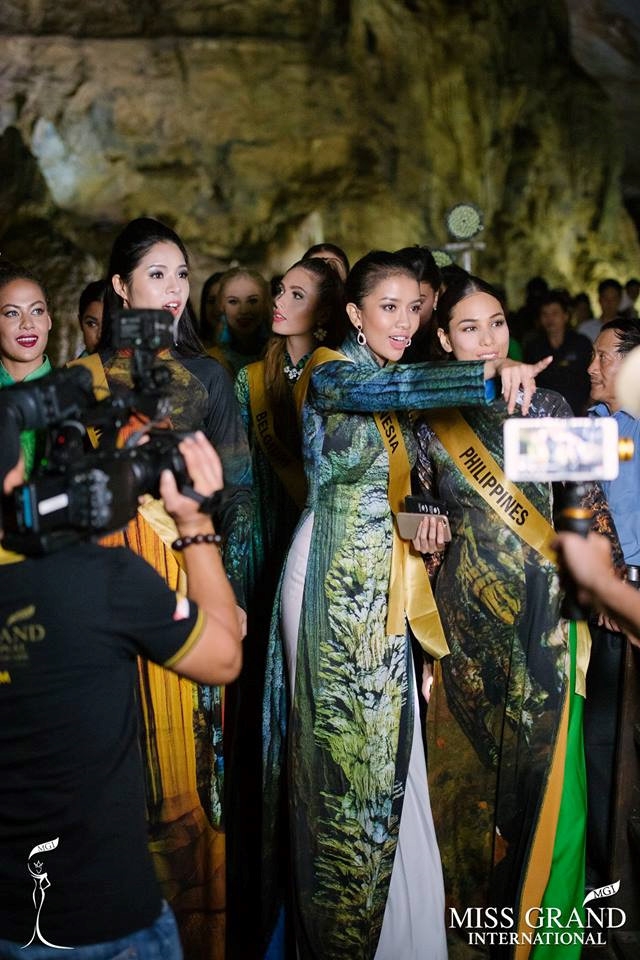 Thi sinh Hoa hau Hoa binh Quoc te chup anh ao dai o dong Thien Duong hinh anh 3