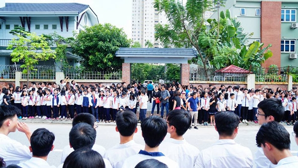 hoc sinh luong the vinh xep hang dai don linh cuu thay van nhu cuong ve truong - 6