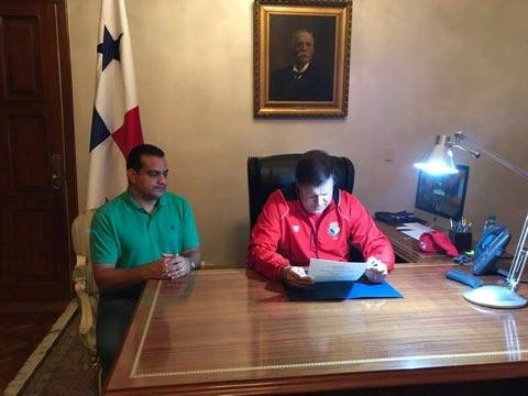 Panama cuom ve cua My nho ban thang tuong tuong hinh anh 1