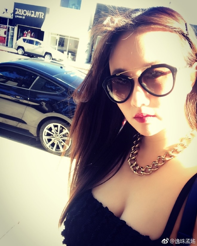cuoc song xa hoa cua my nu duoc ong trum phim 18+ cung nhat hinh anh 6