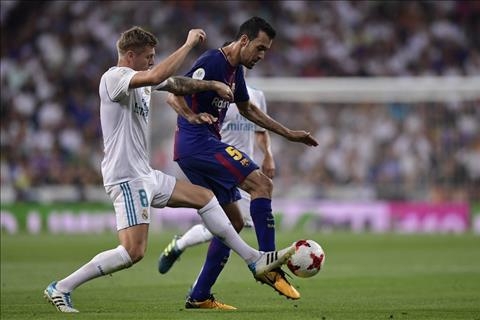 Neymar muon PSG mua tien ve Sergio Busquets hinh anh