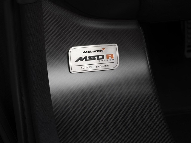 Vén màn cặp đôi siêu xe McLaren MSO R Coupe và Spider thửa riêng cho một đại gia - Ảnh 2.