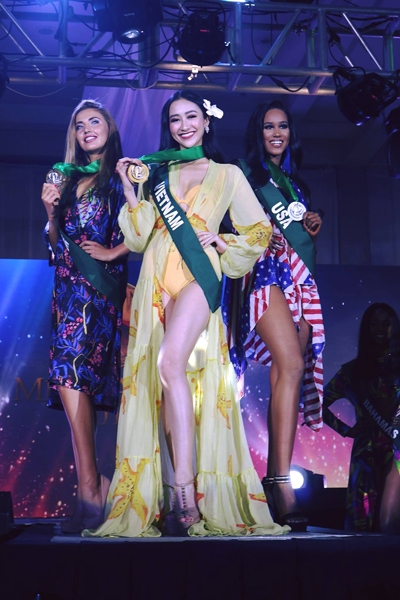 ha-thu-doat-huy-chuong-vang-phan-thi-trang-phuc-dao-bien-o-miss-earth
