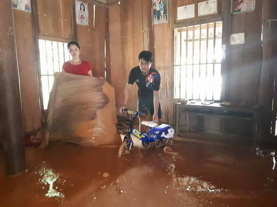 loi ke dau xot tai vung mua lu: 20kg gao cuoi cung da tuot khoi tay! hinh anh 1