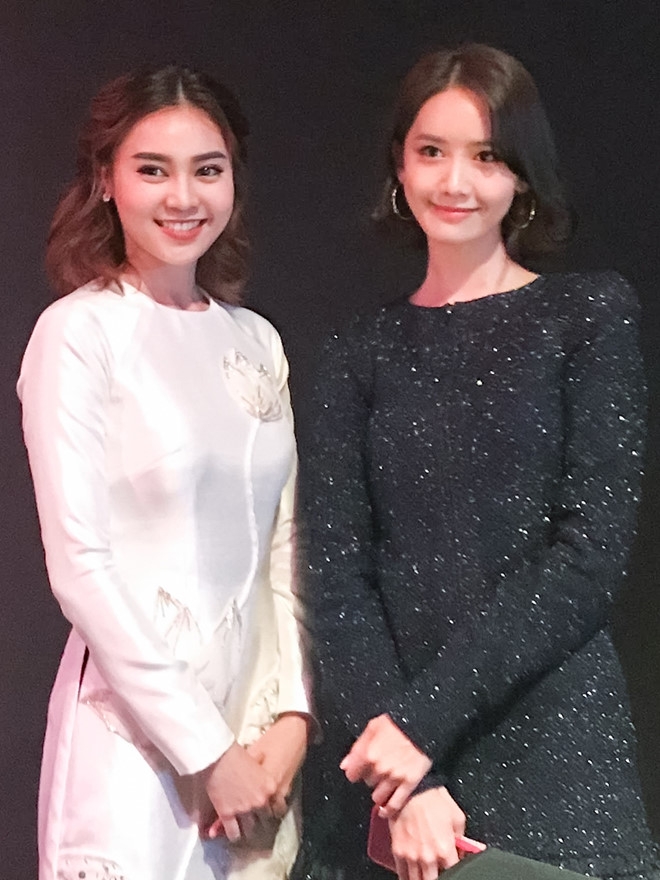 Ninh Duong Lan Ngoc nhan giai thuong tai LHP Busan hinh anh 3