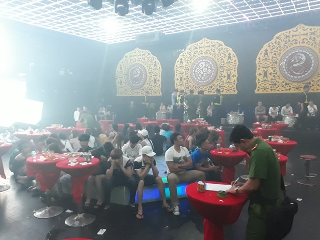 Hang chuc khach duong tinh voi ma tuy tai bar Diamond Luxury hinh anh 1