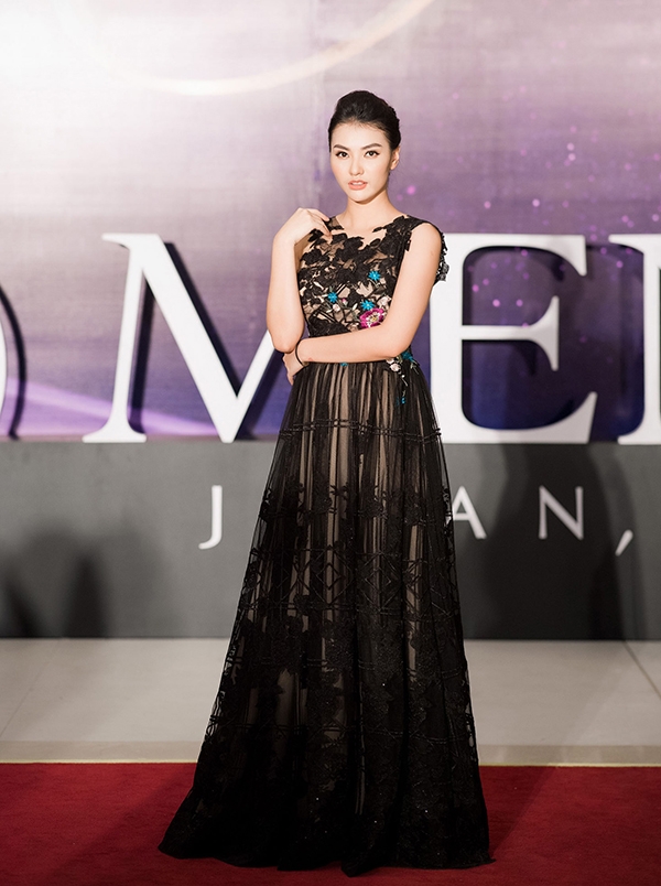 8-my-nhan-viet-mac-dep-nhat-tuan-16-10-6
