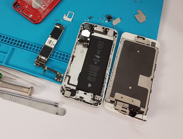 Hầu như iPhone 6 Plus đã qua sử dụng đều thay vỏ máy. Người dùng cần tìm hiểu kỹ và tìm nơi uy tín để mua.