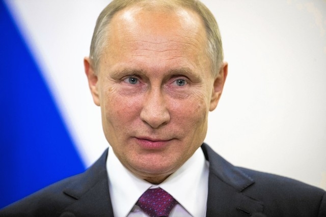 mot phu nu viet duoc tong thong nga putin vinh danh hinh anh 1