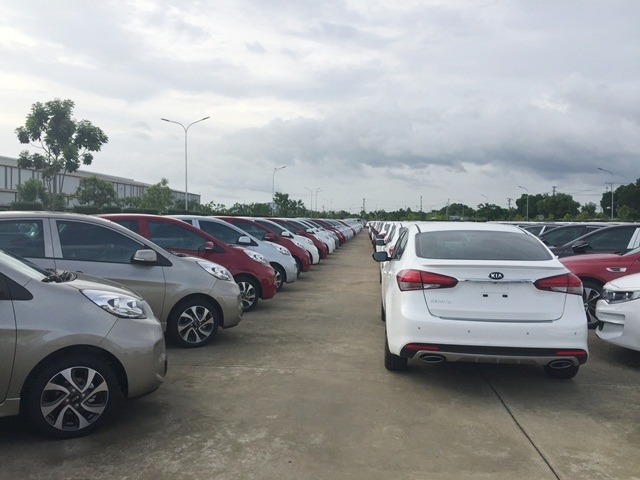 Thông tin bổ sung giá tính phí trước bạ đang gây xôn xao thị trường xe hơi.